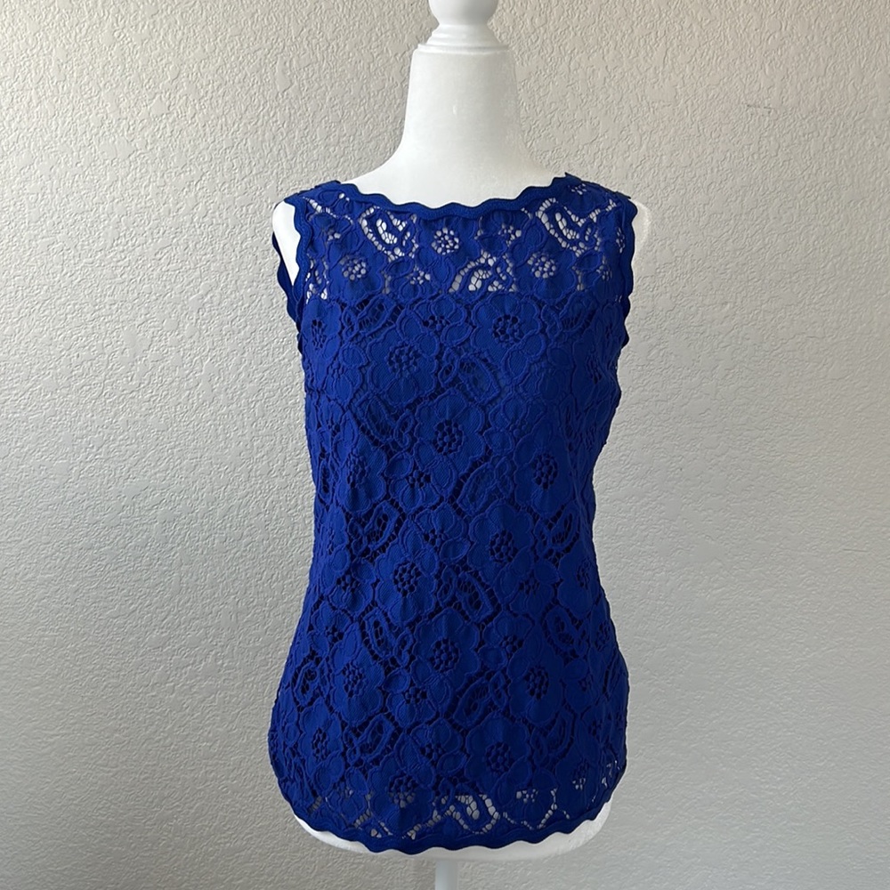 Escada lace top